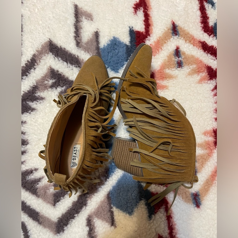 Size 8 in women’s.